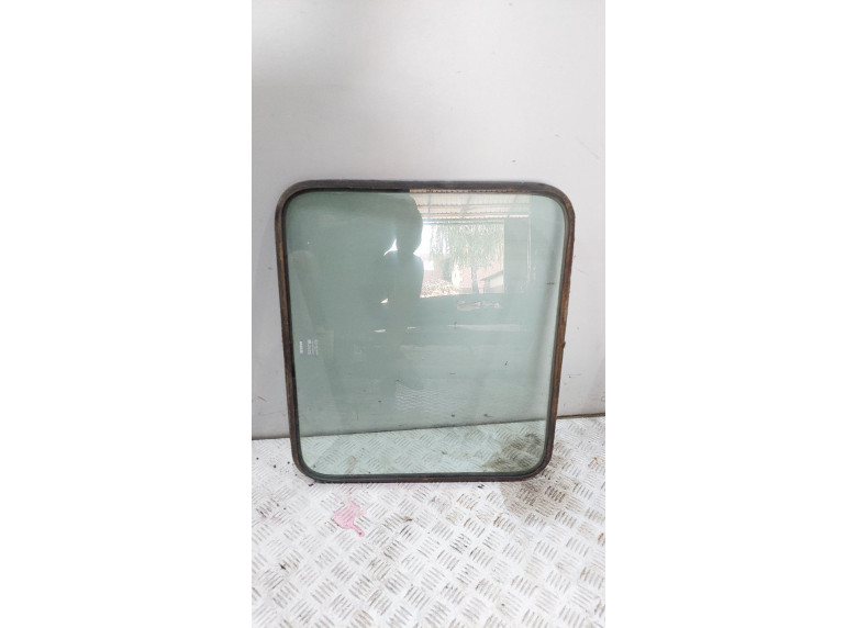 Стекло заднее к Iveco Daily, 1995г.