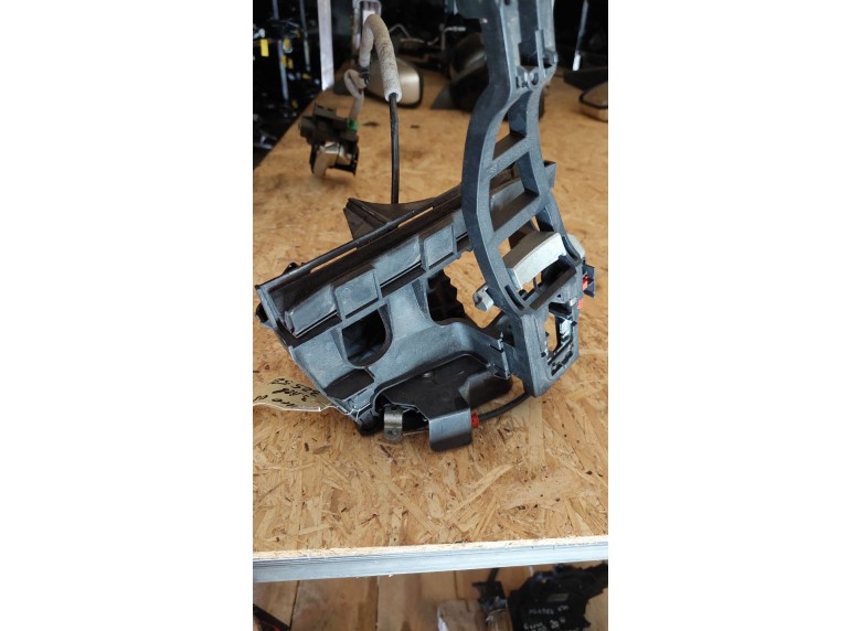 Замок двери задней левой к Замок двери задней левой к Ford Mondeo undefined г. Mondeo