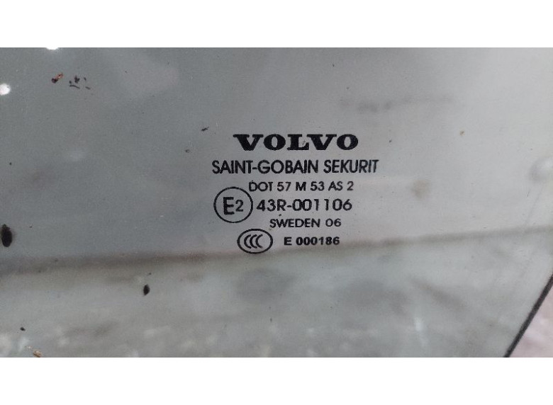 Стекло двери передней левой к Volvo V70, 2005г.