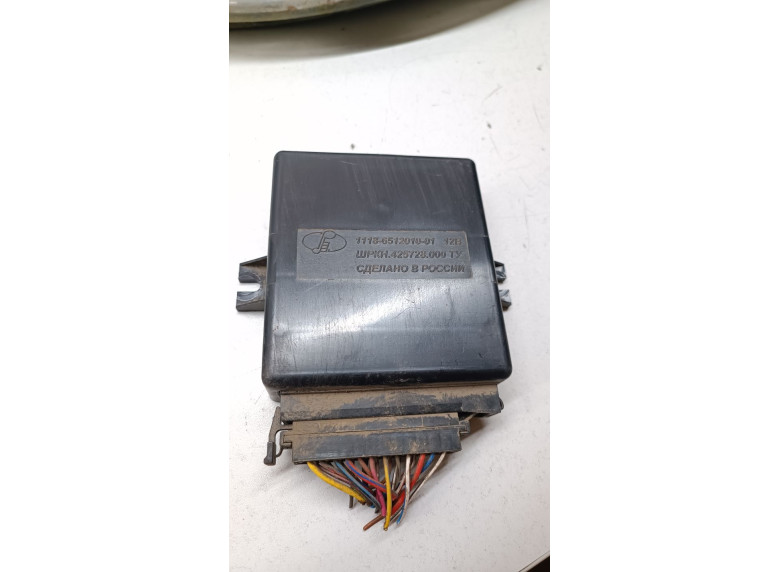 Блок управления стеклоподъемниками к Lada Kalina