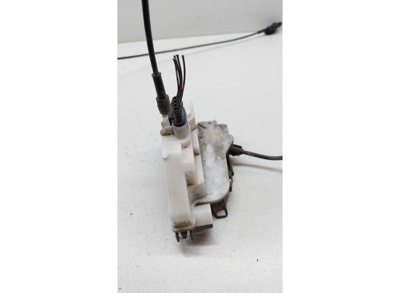 Замок двери передней правой к Renault Scenic, 2006г.