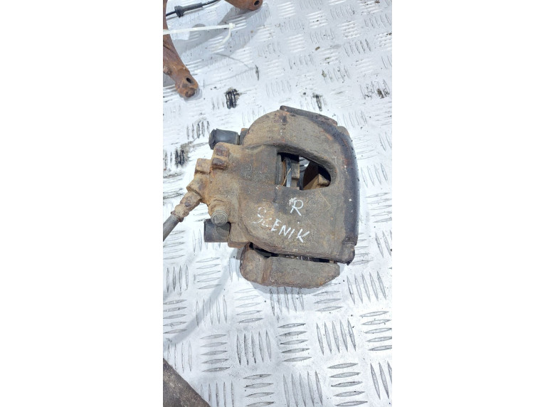 Суппорт передний правый к Renault Scenic, 2006г.