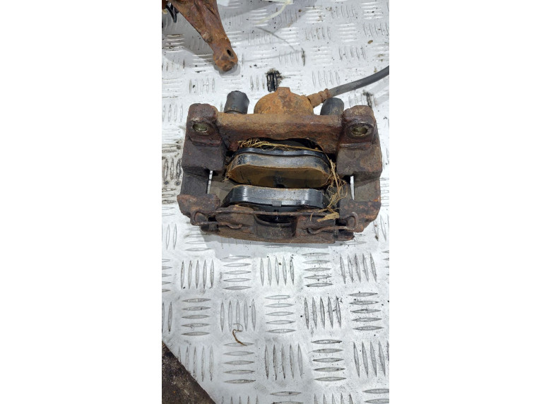 Суппорт передний правый к Renault Scenic, 2006г.