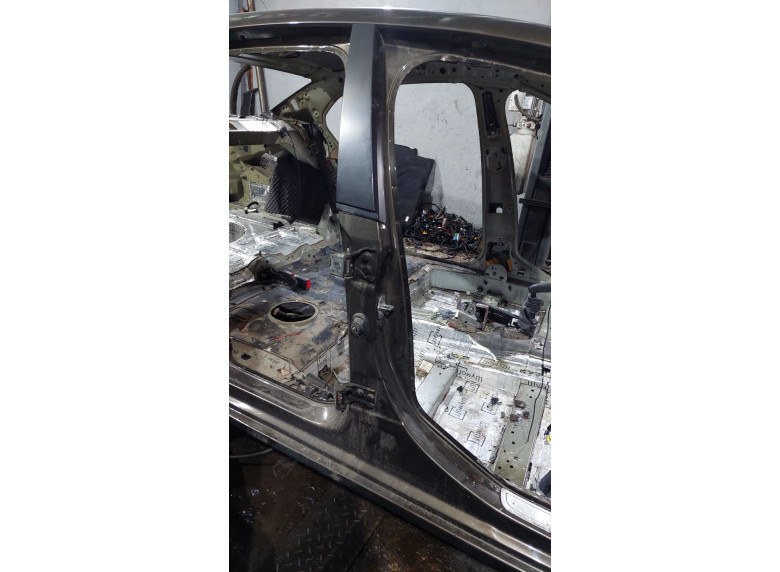 Стойка кузовная центральная правая к Citroen C4, 2013г.