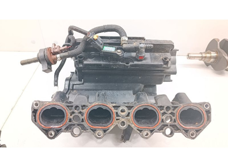 Коллектор впускной к Citroen C4, 2013г.