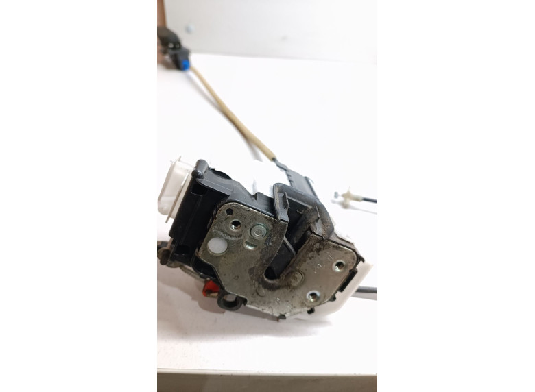 Замок двери передней правой к Citroen Nemo, 2009г.