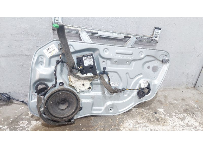 Стеклоподъемник электрический передний правый к Volvo S40