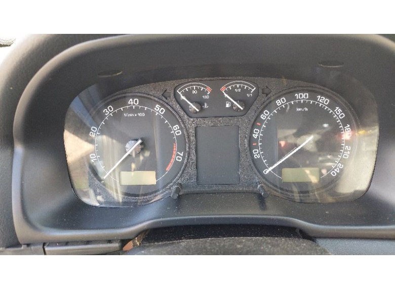 Щиток приборов (приборная панель) к Skoda Octavia