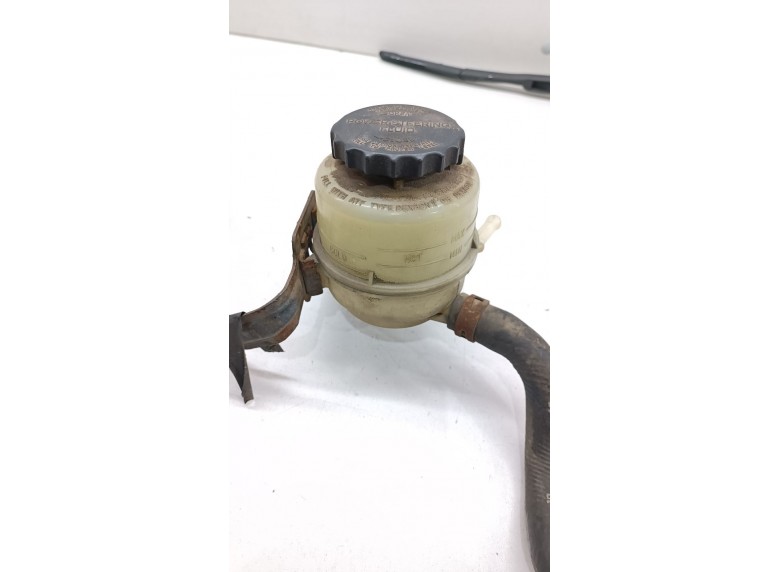 Бачок гидроусилителя к Toyota Starlet