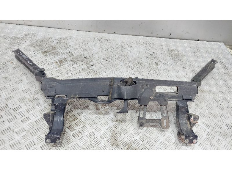 Рамка капота к Mercedes A W168, 2001г.