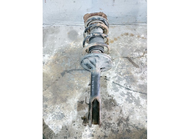 Амортизатор передний левый к Toyota Starlet