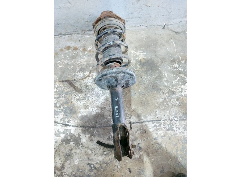Амортизатор передний правый к Toyota Starlet
