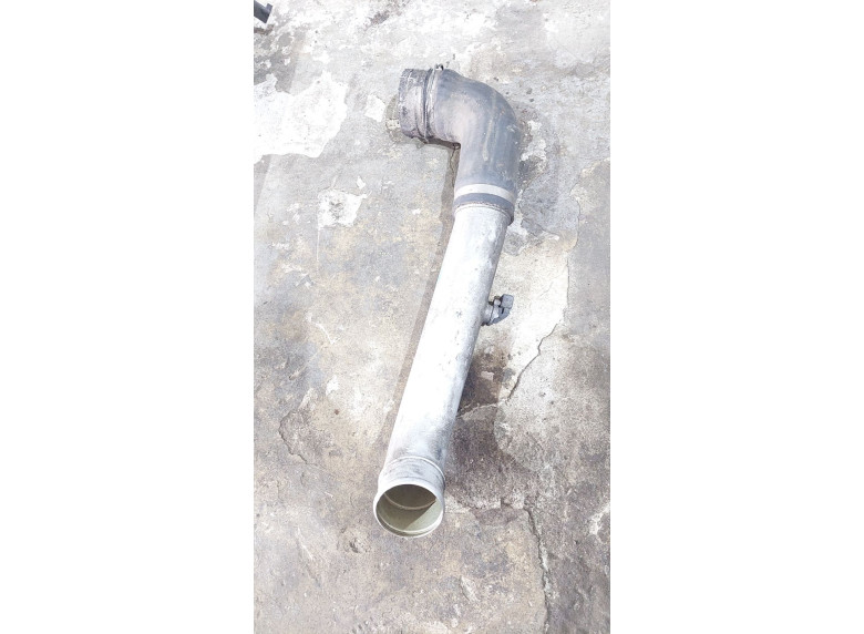 Патрубок интеркулера к BMW 5 E60/E61, 2004г.