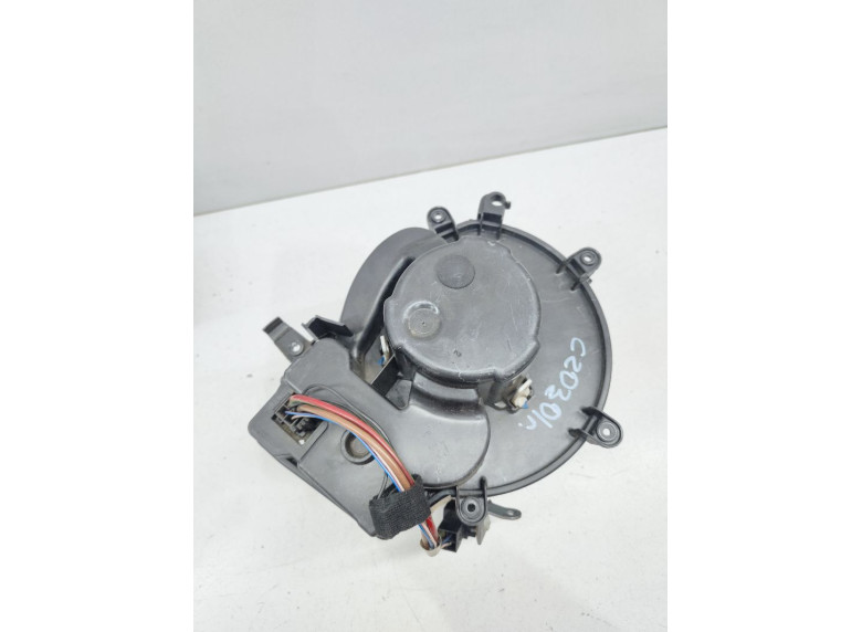 Моторчик печки к Mercedes C W203, 2001г.