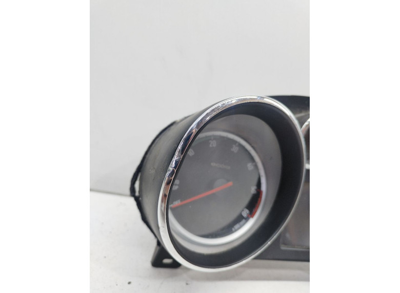 Щиток приборов (приборная панель) к Opel Astra, 2012г.