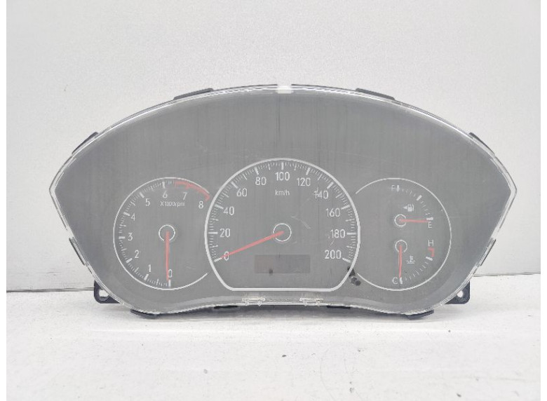 Щиток приборов (приборная панель) к Suzuki SX4, 2006г.