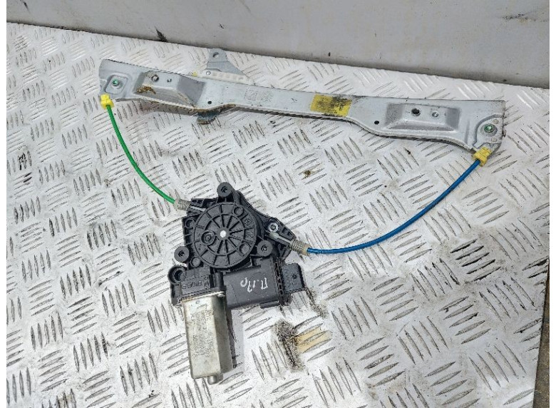 Стеклоподъемник электрический передний правый к Opel Corsa, 2010г.