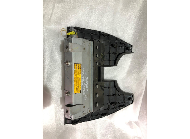 Подушка безопасности коленная к Toyota Corolla Verso, 2005г.