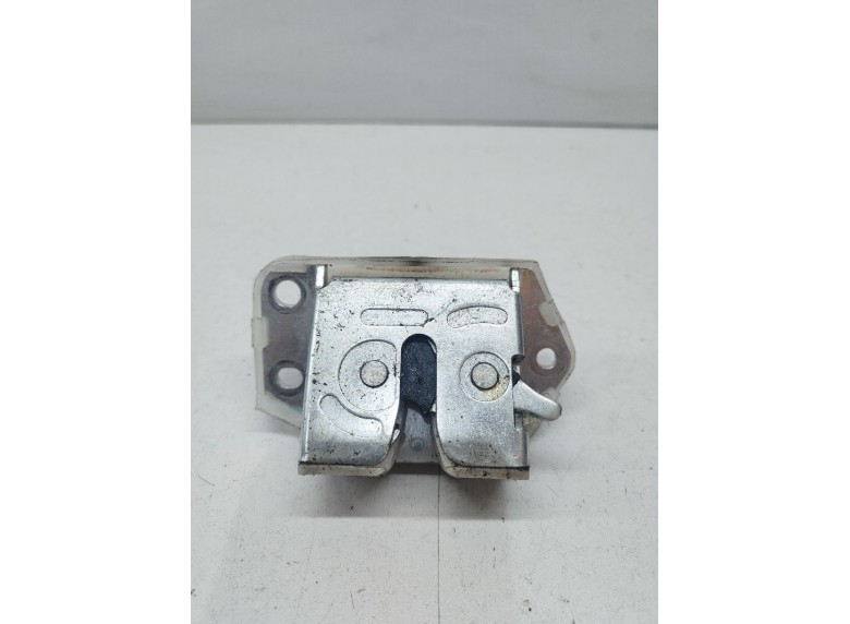 Замок багажника к Suzuki Alto