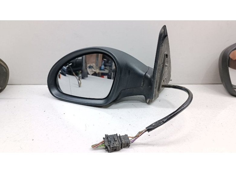 Зеркало наружное левое к Seat Leon