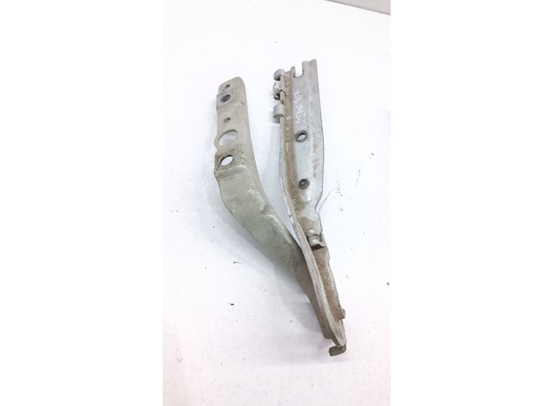 Петля капота левая к Peugeot 407