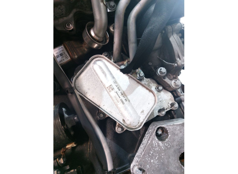 Теплообменник масляного фильтра к Mercedes B W245, 2009г.