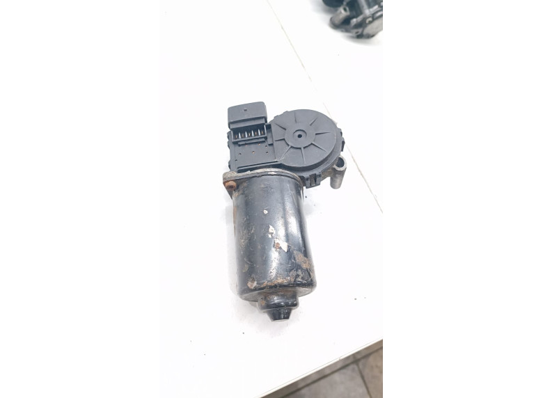 Моторчик передних стеклоочистителей (дворников) к Kia Ceed, 2006г.