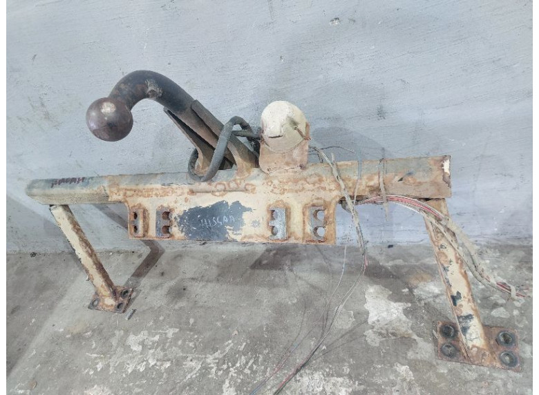 Прицепное устройство (фаркоп) к Nissan Serena, 1997г.