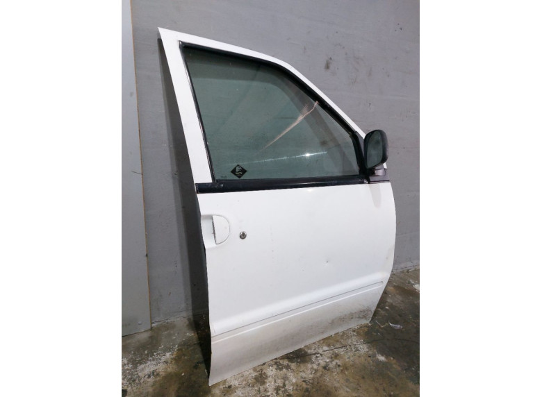 Замок двери передней правой к Nissan Serena, 1997г.