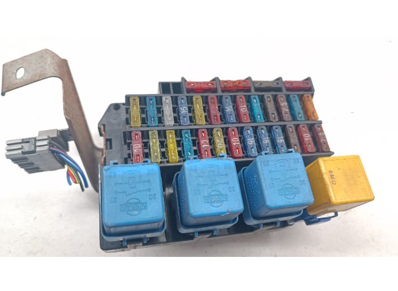 Блок предохранителей к Блок предохранителей к Nissan Vanette undefined г. Vanette