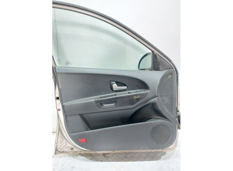 Обшивка двери передней левой (дверная карта) к Kia Ceed, 2007г.