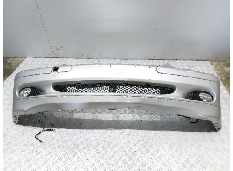 Бампер передний к Mercedes C W203, 2001г.