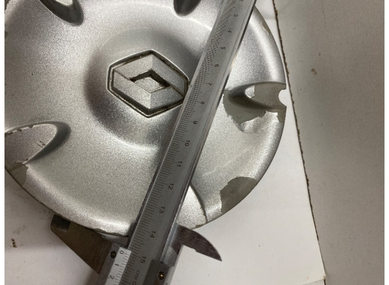 Колпачок литого диска к Renault Scenic, 2002г.