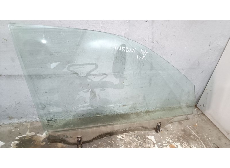 Стекло двери передней правой к Hyundai Tucson, 2008г.