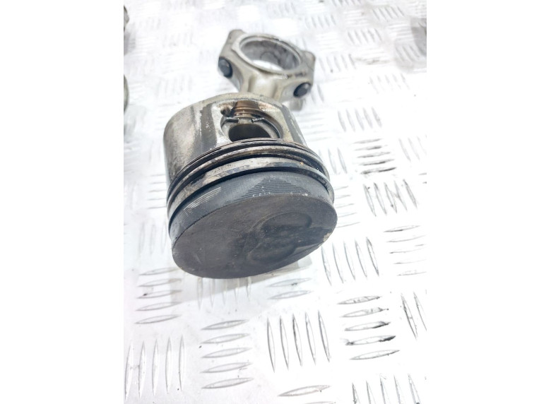 Шатун к Peugeot 605, 1996г.