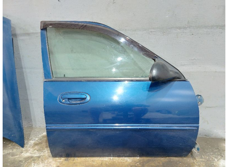 Дверь передняя правая к Ford Escort, 1996г.
