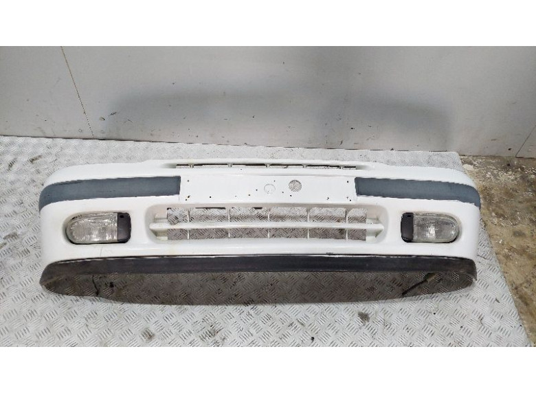 Бампер передний к Renault Clio, 1997г.