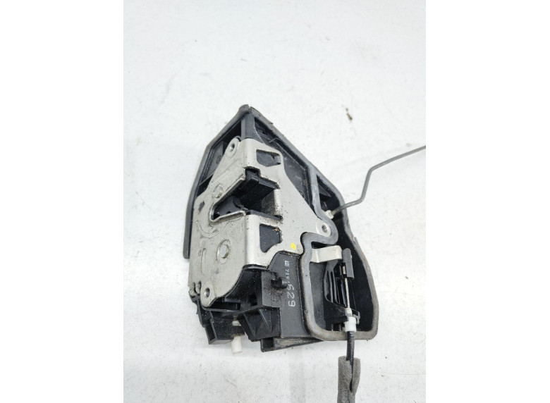 Замок двери задней левой к BMW 5 E60/E61, 2004г.
