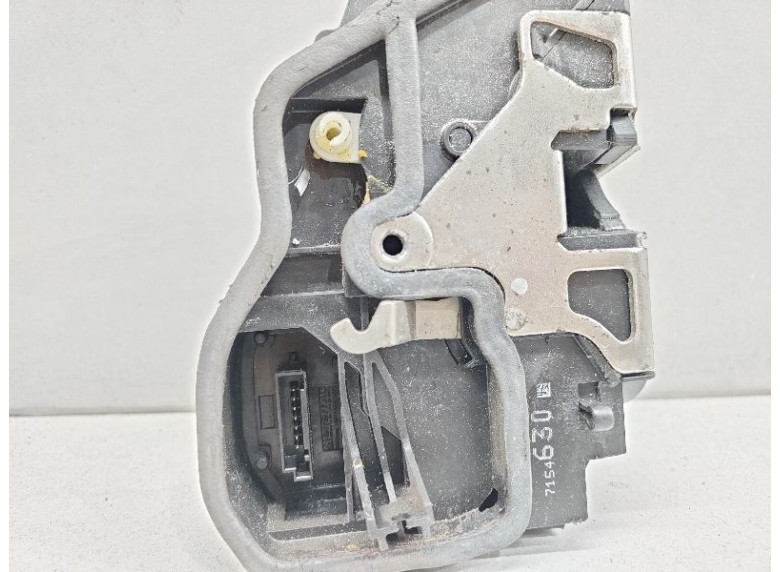 Замок двери задней правой к BMW 5 E60/E61, 2004г.