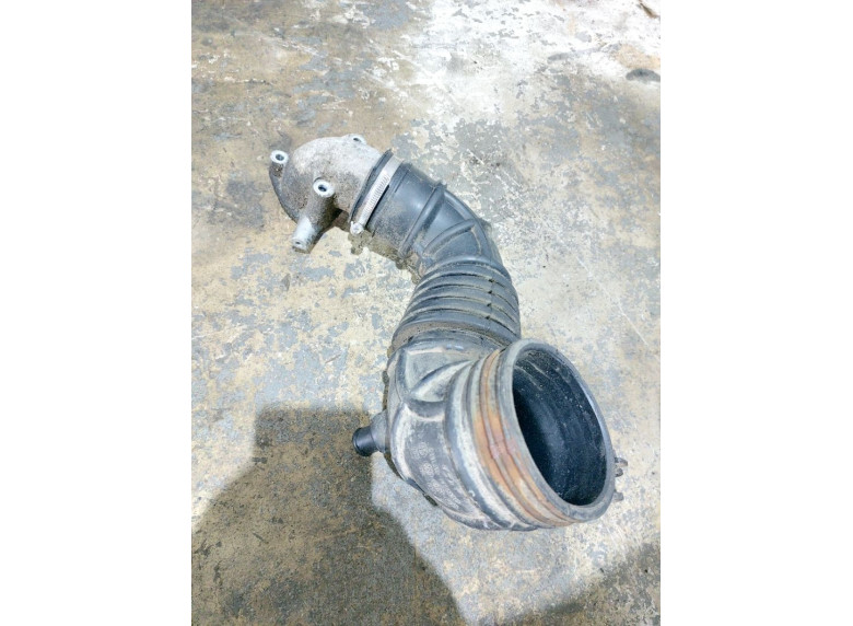 Патрубок турбины к Hyundai Terracan