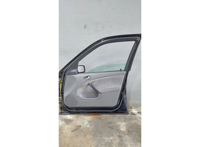 Обшивка двери передней правой (дверная карта) к Saab 9-5