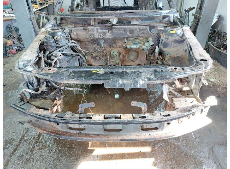 Передняя панель крепления облицовки (телевизор) к Saab 9-5