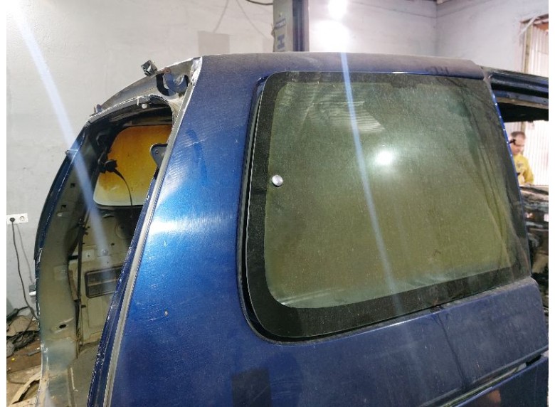 Форточка задняя правая к Peugeot 807