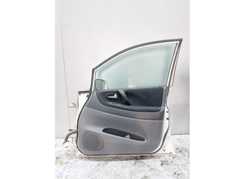 Дверь передняя правая к Suzuki Aerio, 2003г.