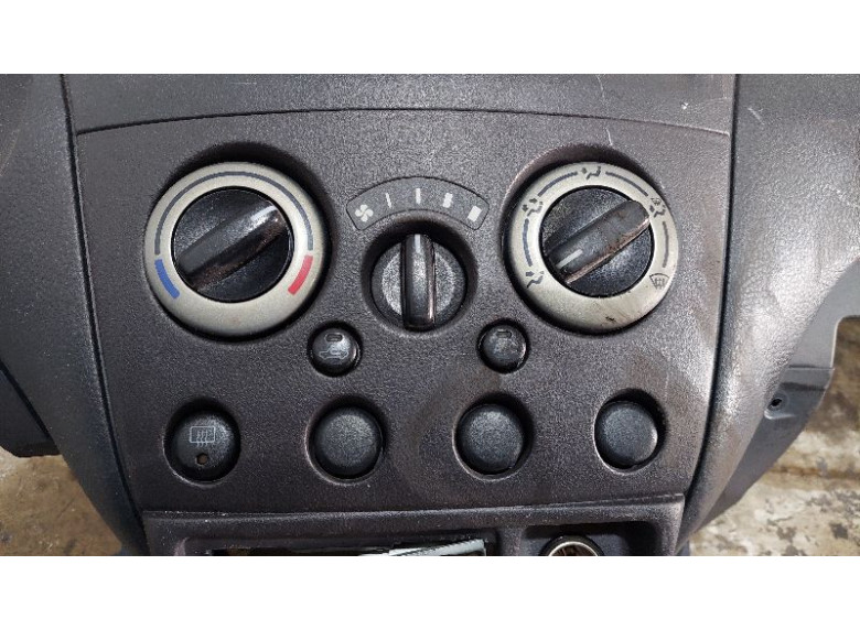 Блок управления печки/климат-контроля к Suzuki Aerio, 2004г.