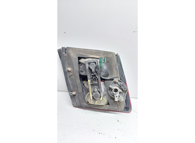 Фонарь крышки багажника правый к Фонарь крышки багажника правый к Saab 9-5 undefined г. 9-5