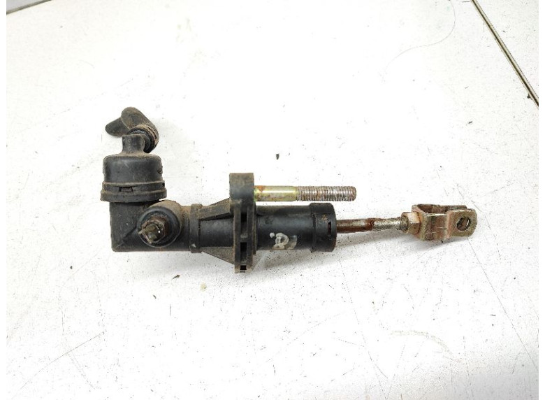 Цилиндр сцепления главный к Kia Spectra, 2003г.