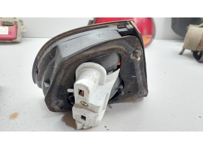 Фонарь крышки багажника правый к Mazda Xedos 6, 1996г.