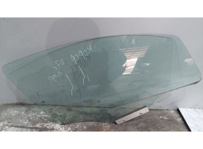 Стекло двери передней правой к Opel Corsa, 2007г.