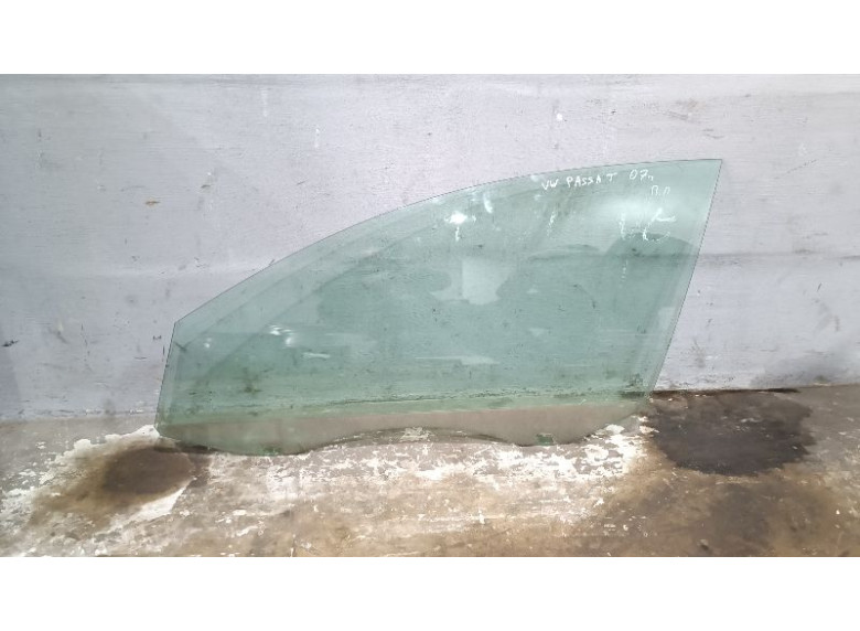 Стекло двери передней левой к Volkswagen Passat, 2007г.